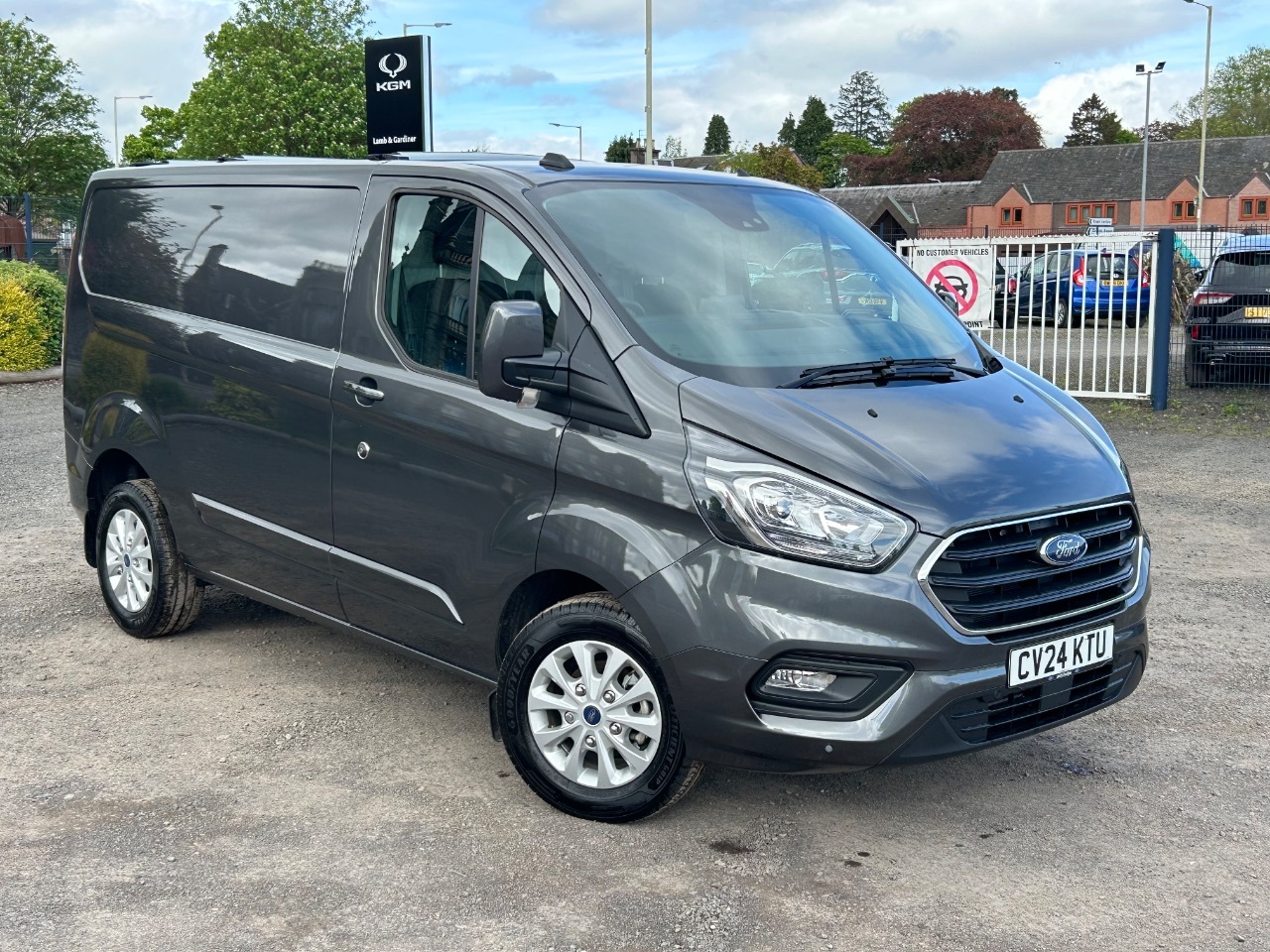 2024 Ford Transit Custom